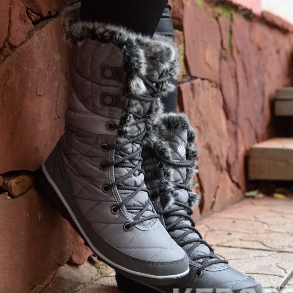 Columbia women’s heavenly Omni-heat boots - Picture 4 of 5